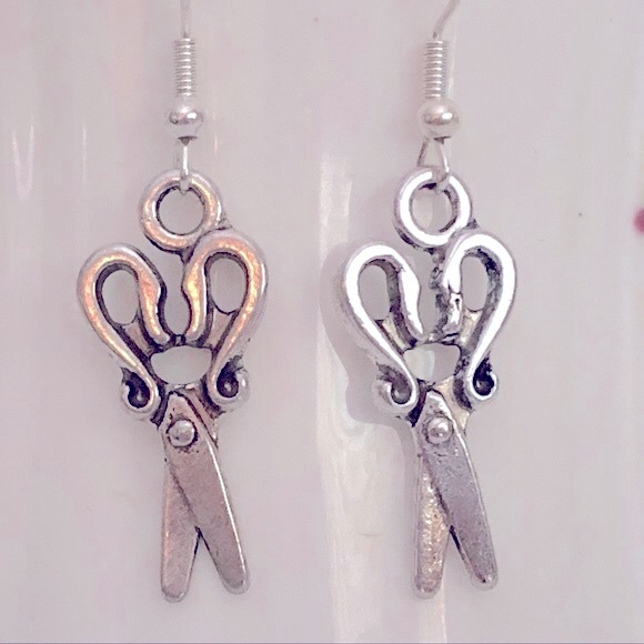 New Scissors Shears Cute Fun Dangling Quilter Handmade Earrings Haircut Stylist - Picture 2 of 4